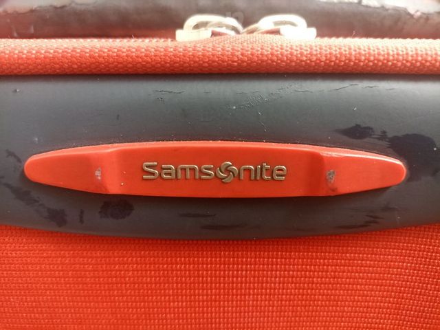 מזוודה גדולה Samsonite --