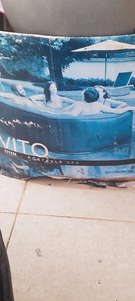 בריכת ג'קוזי