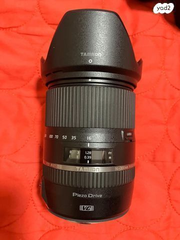 גוף מצלמה canon 550d ועדשה