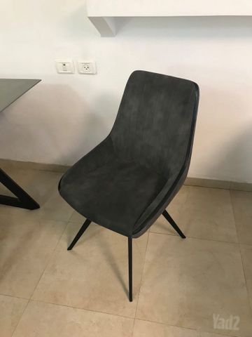 שולחן אוכל