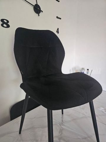 שולחן אוכל