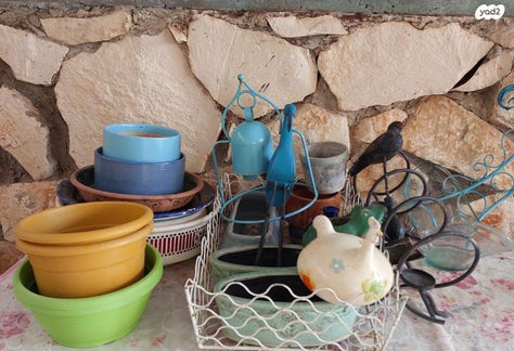 אדניות ועציצים