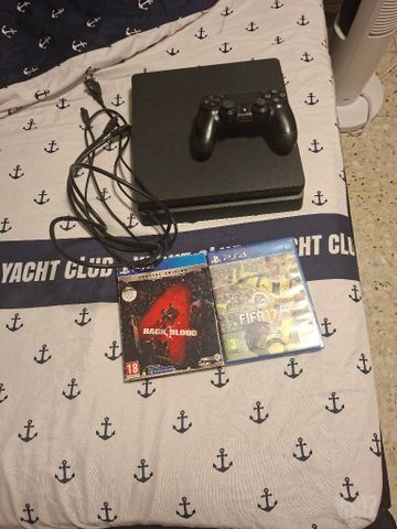 PS4