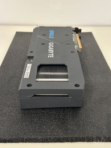 AMD RADEON rx 6600 xt
