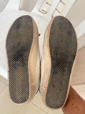 נעליים של Golden Goose
