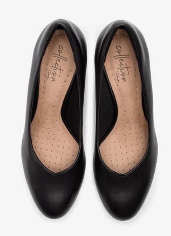 נעלי עקב Clarks