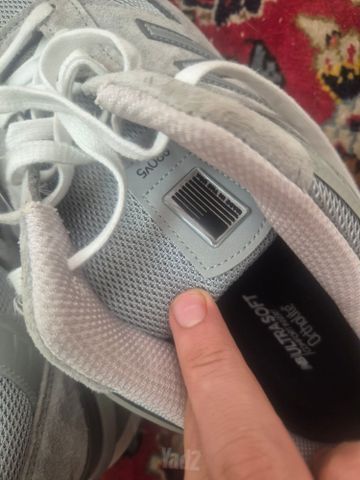 New Balance 990v5