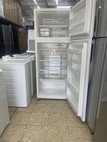 מקרר Sharp לבן כמו חדש!!!