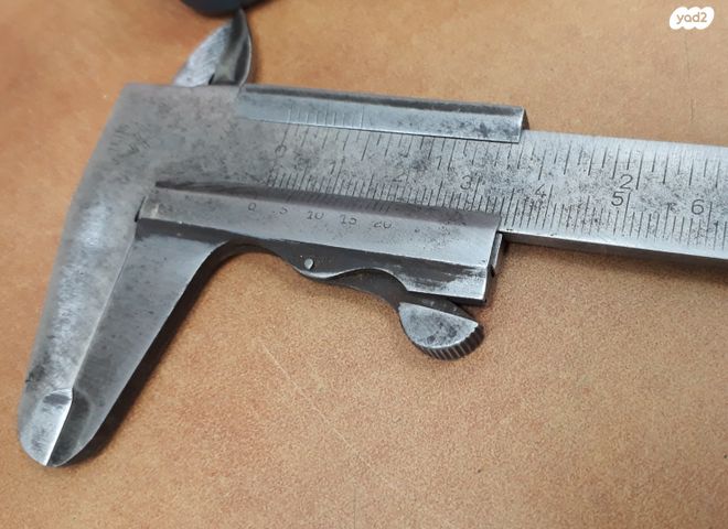 קליבר מכני 150 מ"מ.