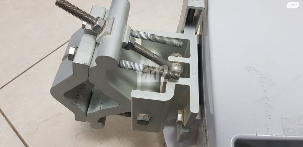 אנטנה MINI-LINK TM עם כבלים