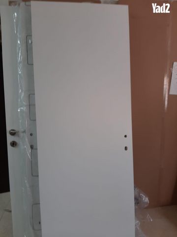 דלתות