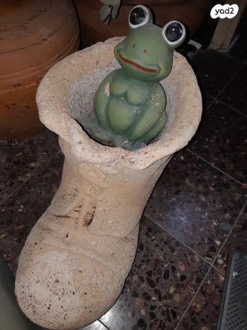 נעל ענקית לעציץ ועוד