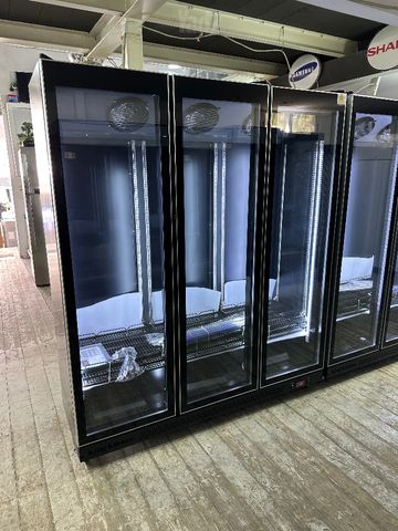 מקפיא לתצוגה